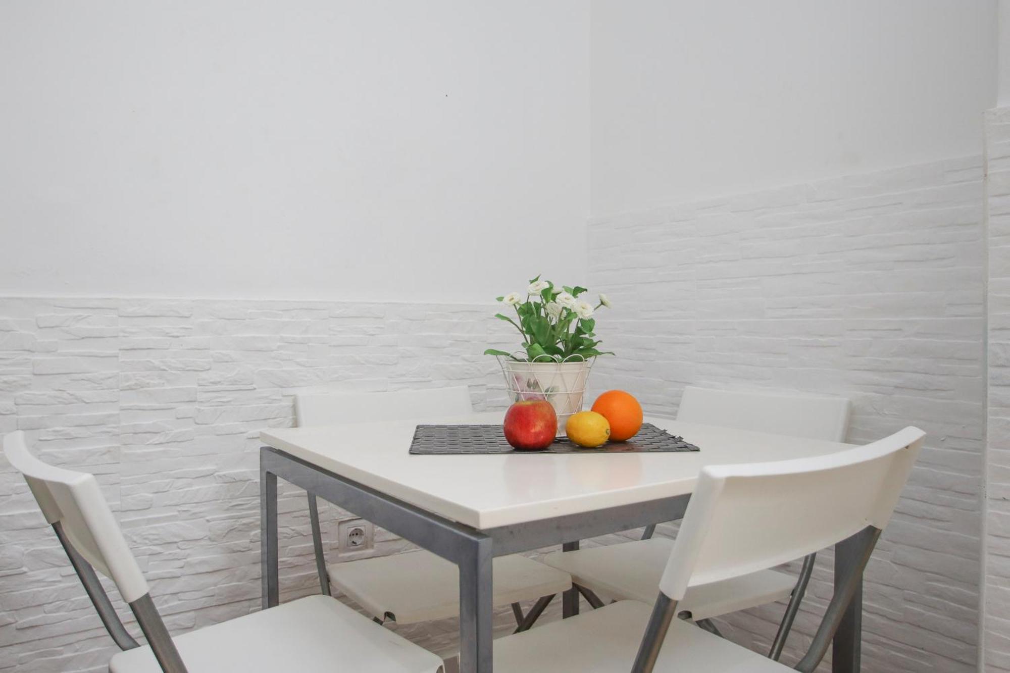 Lovely Apartment In The Old Town Of Севілья Екстер'єр фото